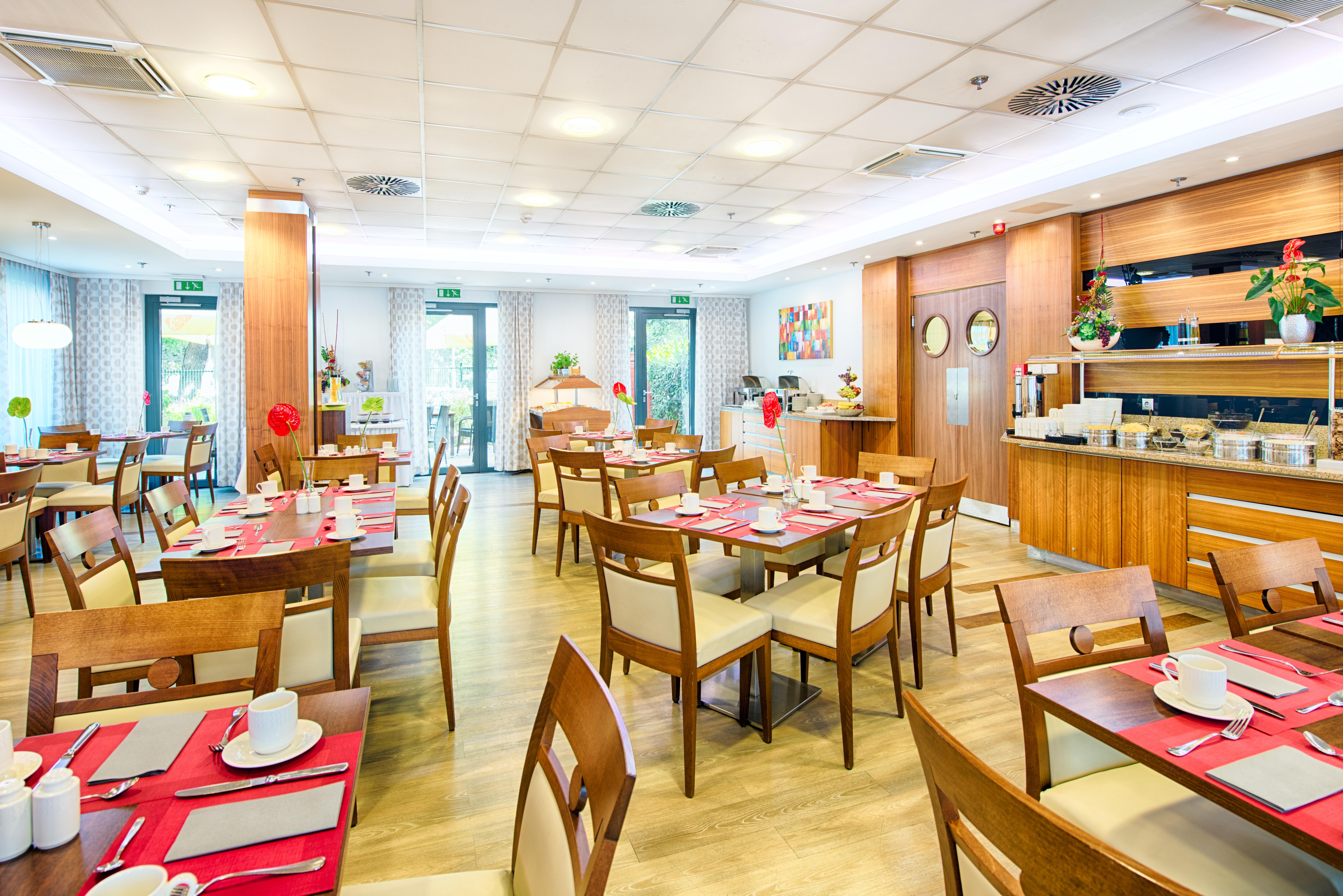 Achat Hotel Будапеща Екстериор снимка